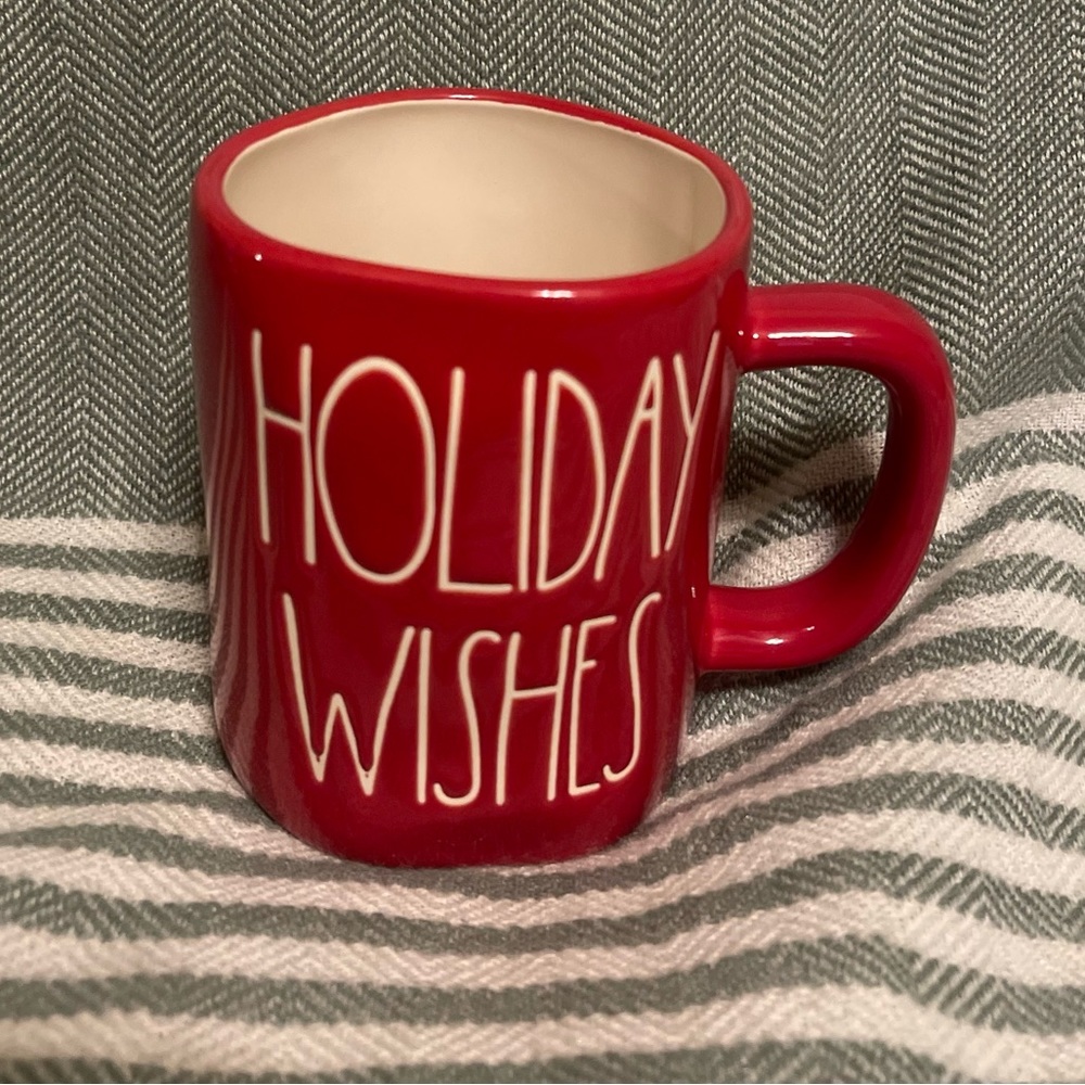 Rae Dunn‎ HOLIDAY WISHES Red and White Mug